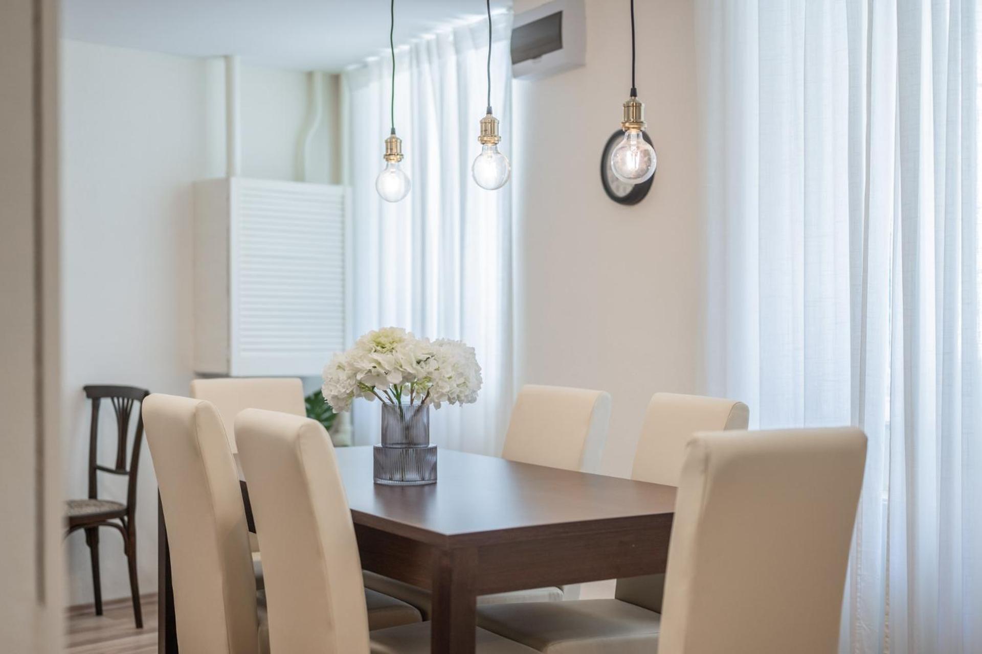 Comfy & Homy Vibe In The Heart Of Apartamento